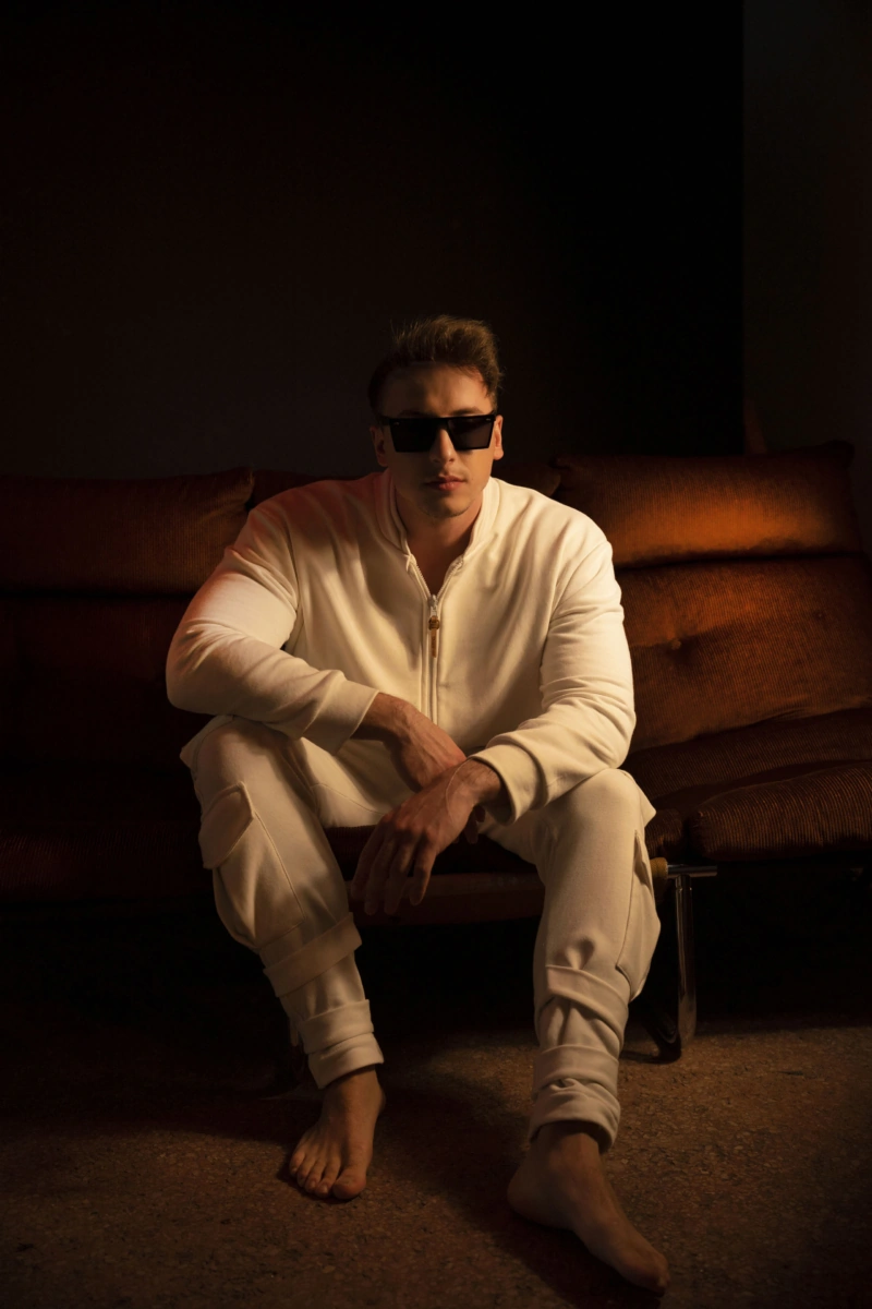 White Line – Sweat Pants